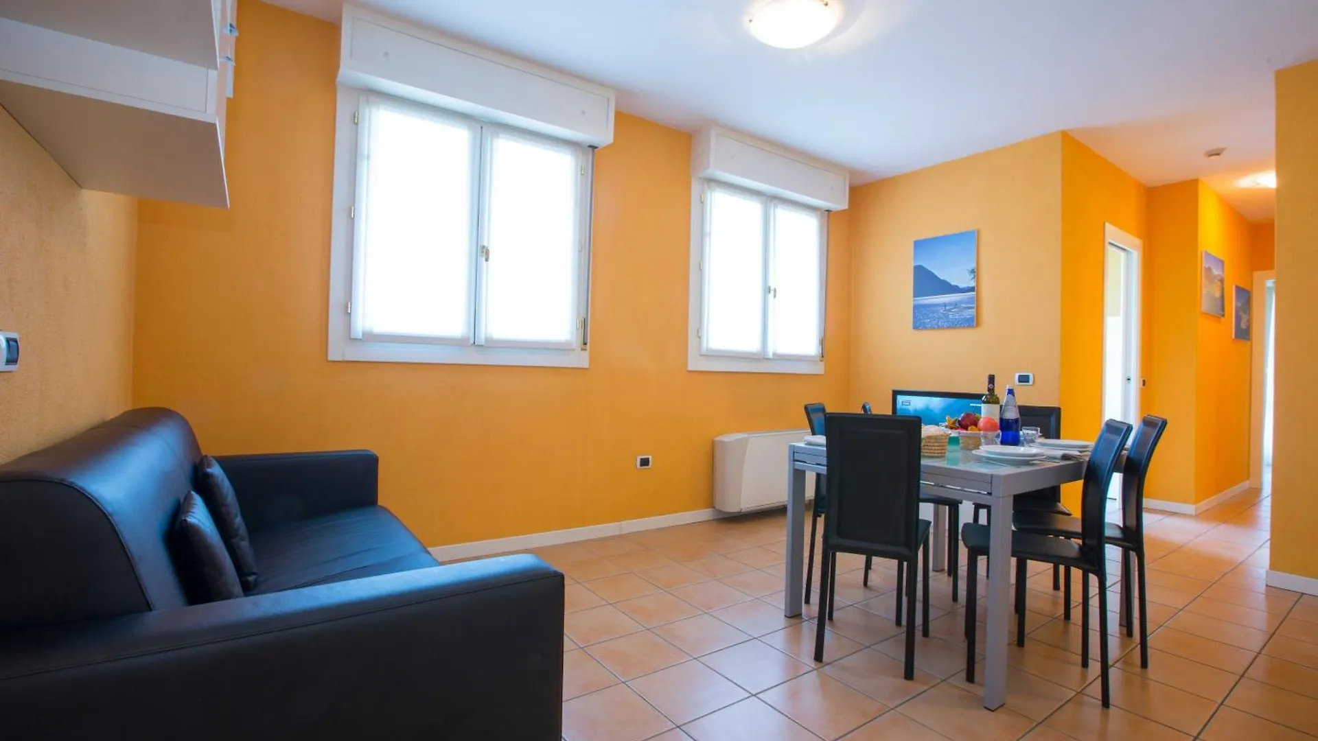 Palazzo Apartments - Porto Letizia Порлецца Италия