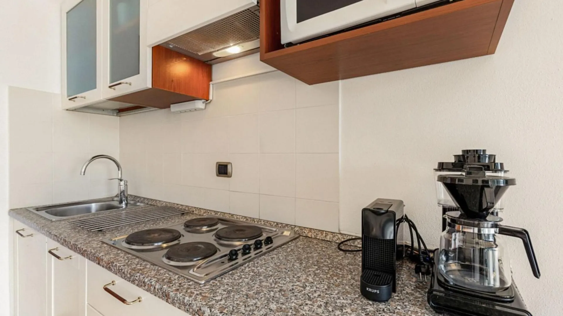 Palazzo Apartments - Porto Letizia Порлецца